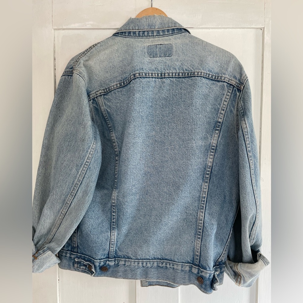 Vintage Levi’s jacket - Picture 2 of 4